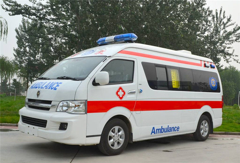 年底采購移動(dòng)救護車(chē)時(shí)需要注意哪些方面？